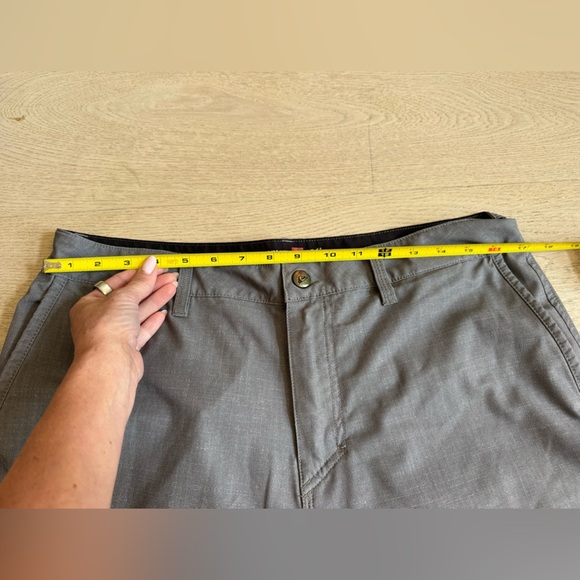 Men’s Quicksilver Amphibian Athletic shorts gray color size 34 - Picture 10 of 10